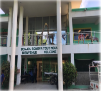 Front view of a hospital in Haiti